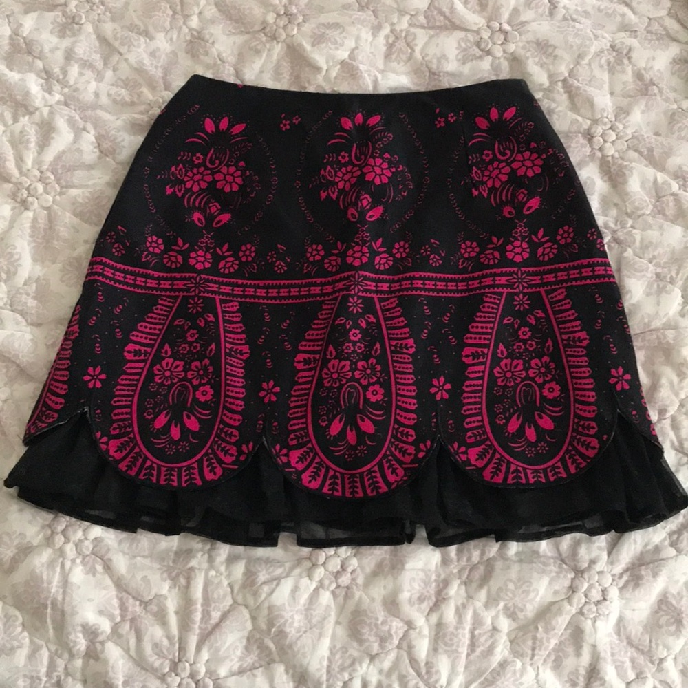 Metrostyle short skirt